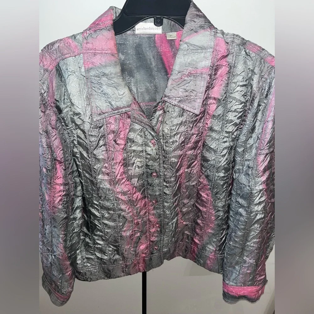 Beautiful Spring/Fall Jacket 💖 - Picture 3 of 4